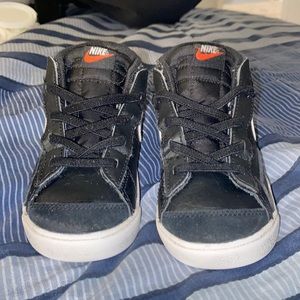 Nike toddler blazer mid 77’s